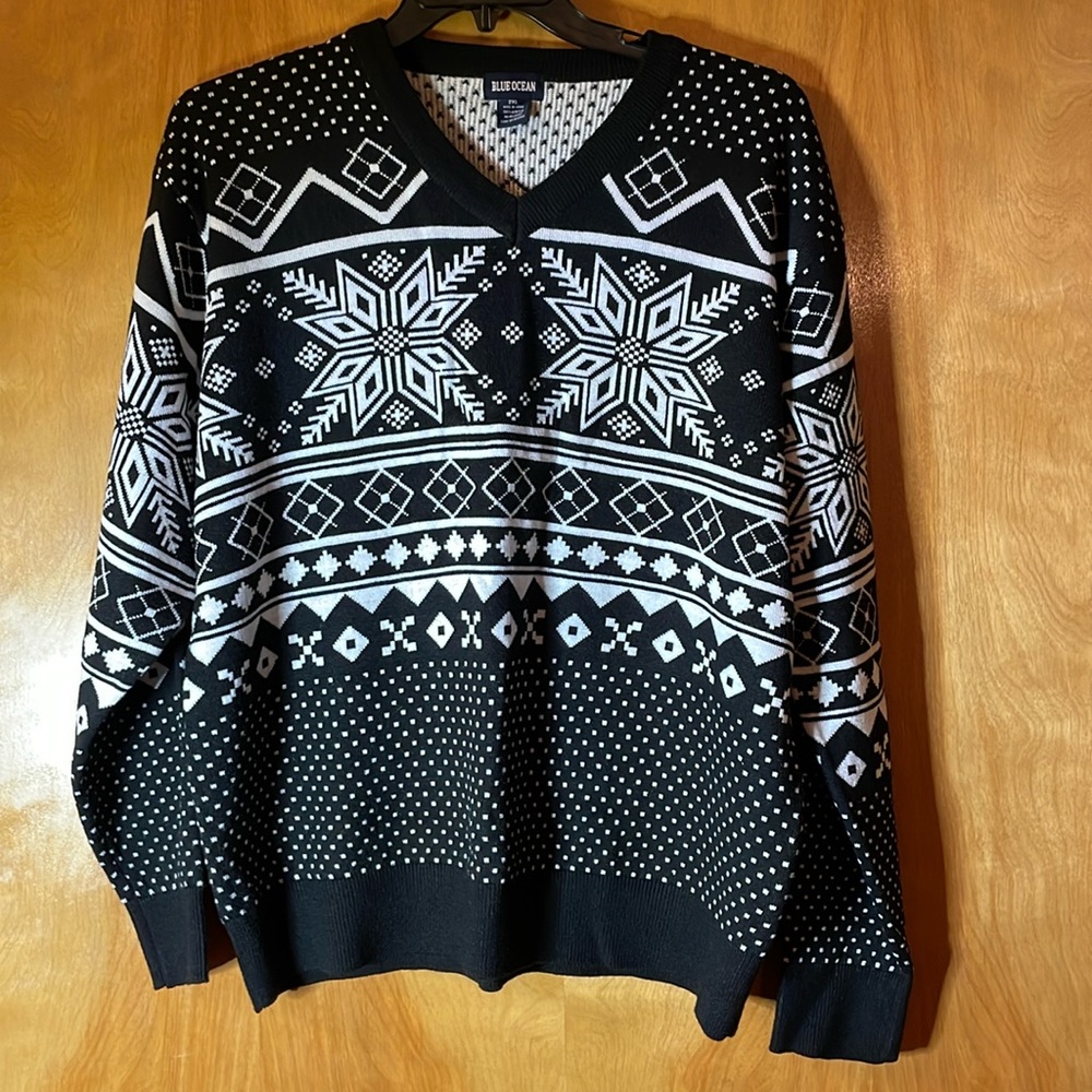 Snowflake Holiday V-Neck Sweater